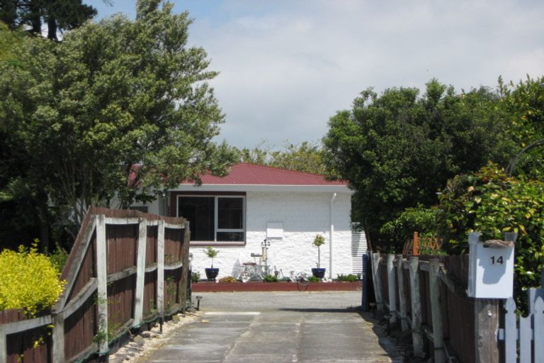 Photo of property in 14 Leonie Place, Aranui, Christchurch, 8061