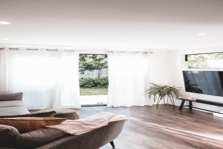 Photo of property in 40 Wharara Lane, Massey, Auckland, 0614