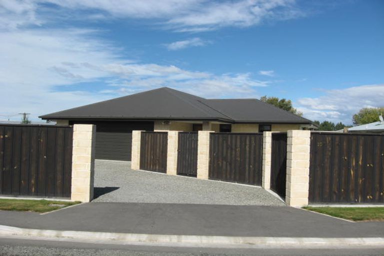 Photo of property in 10 South Terrace Road, Geraldine, 7930