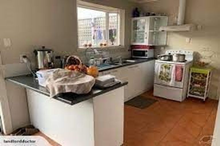 Photo of property in 18 Mcannalley Street, Manurewa East, Auckland, 2102