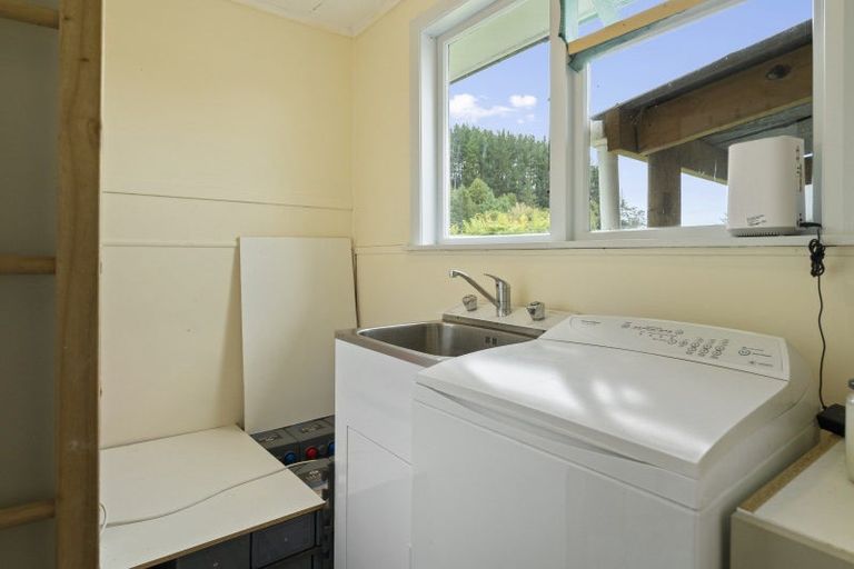 Photo of property in 15 Williams Avenue, Ohura, 3926