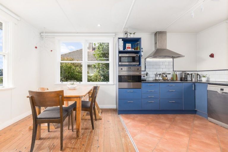 Photo of property in 118 Te Pene Avenue, Titahi Bay, Porirua, 5022