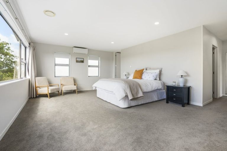 Photo of property in 6 Tuatini Place, Long Bay, Auckland, 0630