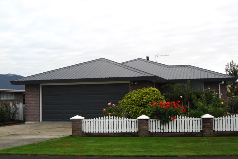 Photo of property in 84 Tyne Street, Mosgiel, 9024