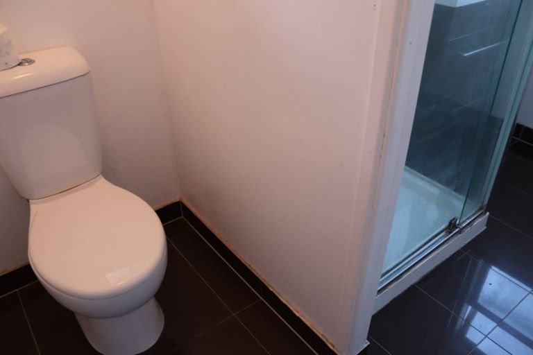 Photo of property in 27 Glenfern Road, Mellons Bay, Auckland, 2014