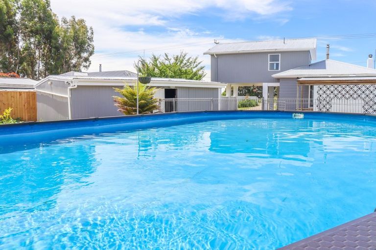 Photo of property in 80 Tararua Road, Levin, 5571