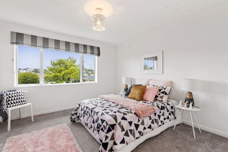 Photo of property in 29 Cassino Street, Bayswater, Auckland, 0622