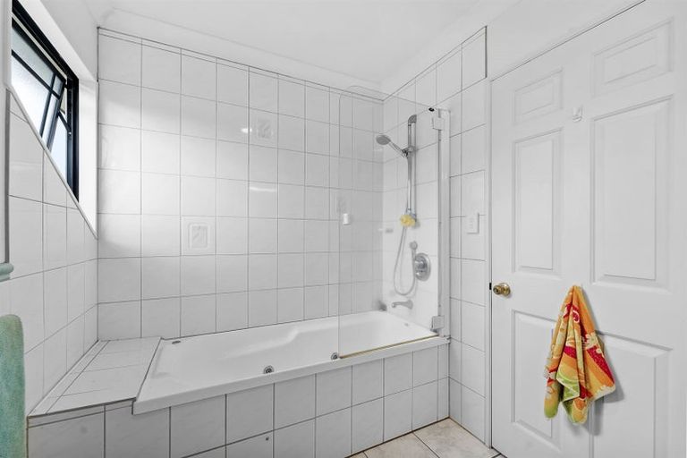 Photo of property in 3 Cashel Place, Torbay, Auckland, 0630