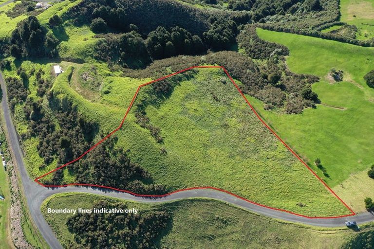 Photo of property in 74 Waipu Caves Estate Drive, Waipu, 0582