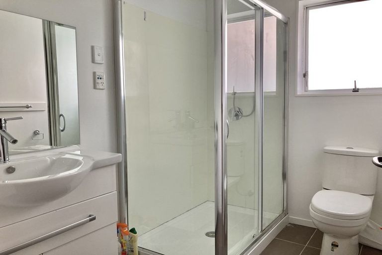 Photo of property in 1/43 Blacklock Avenue, Henderson, Auckland, 0612