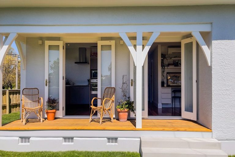 Photo of property in 56 Medway Street, Richmond, Christchurch, 8013