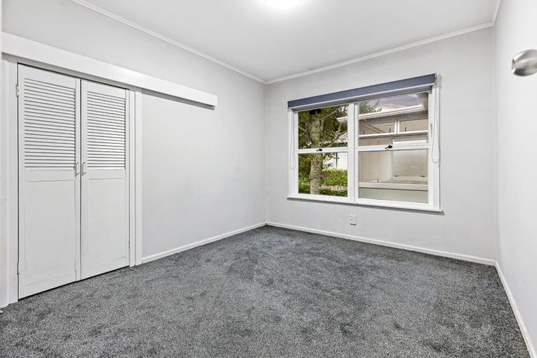 Photo of property in 41 Royal Road, Massey, Auckland, 0614