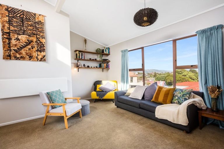 Photo of property in 4/22 Richard Street, Titahi Bay, Porirua, 5022