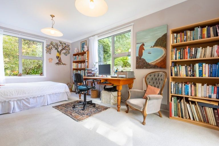 Photo of property in 100 Leinster Avenue, Raumati South, Paraparaumu, 5032