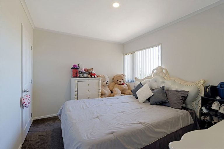 Photo of property in 80a Don Buck Road, Massey, Auckland, 0614