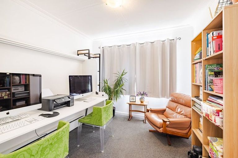 Photo of property in 151 Easther Crescent, Kew, Dunedin, 9012