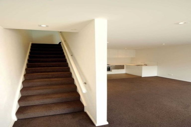 Photo of property in 9/20 North Avon Road, Richmond, Christchurch, 8013