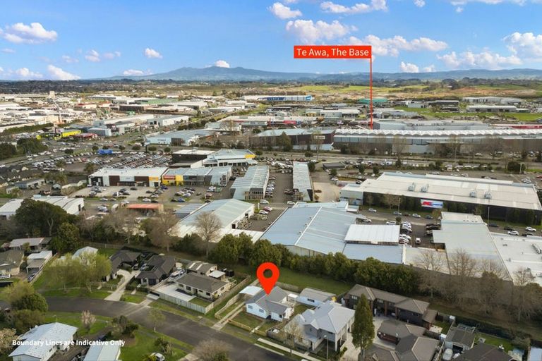 Photo of property in 63 Oakfield Crescent, Pukete, Hamilton, 3200
