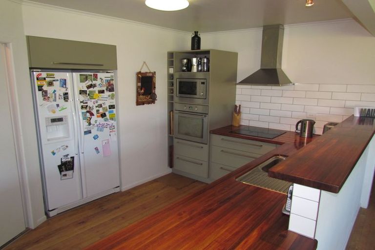 Photo of property in 212 Caveland Road, Te Whiti, Masterton, 5884