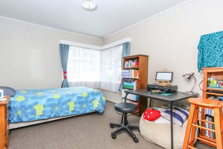 Photo of property in 235c Titirangi Road, Titirangi, Auckland, 0604