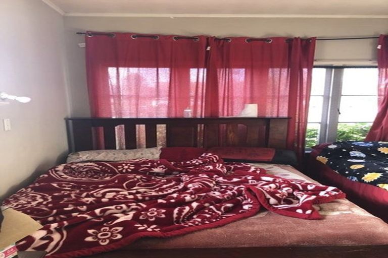 Photo of property in 33a Great South Road, Papatoetoe, Auckland, 2025