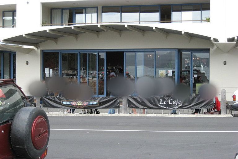 Photo of property in 12-20 London Quay, Picton, 7220