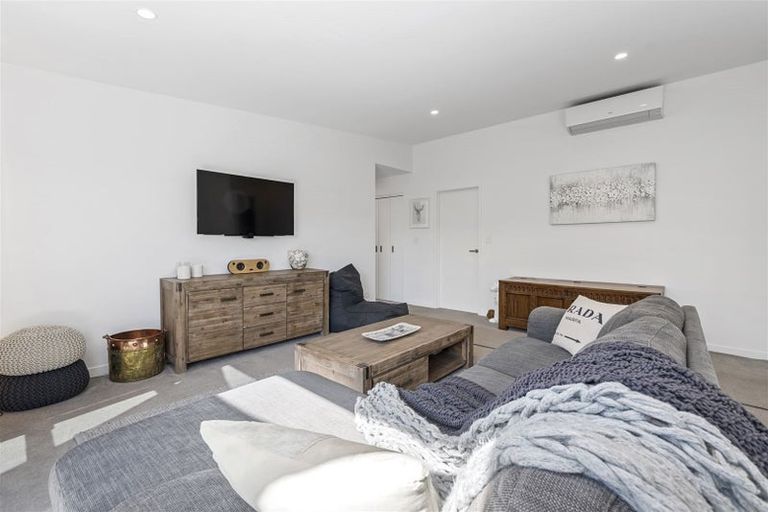 Photo of property in 39 Kotiate Street, Papamoa Beach, Papamoa, 3118