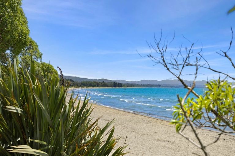Photo of property in 120 Patons Rock Road, Patons Rock, Takaka, 7182