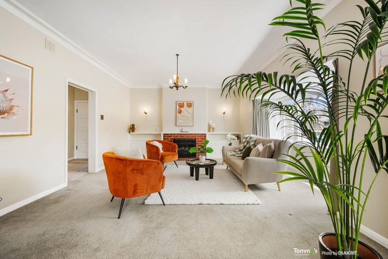 Photo of property in 1 Izard Road, Khandallah, Wellington, 6035