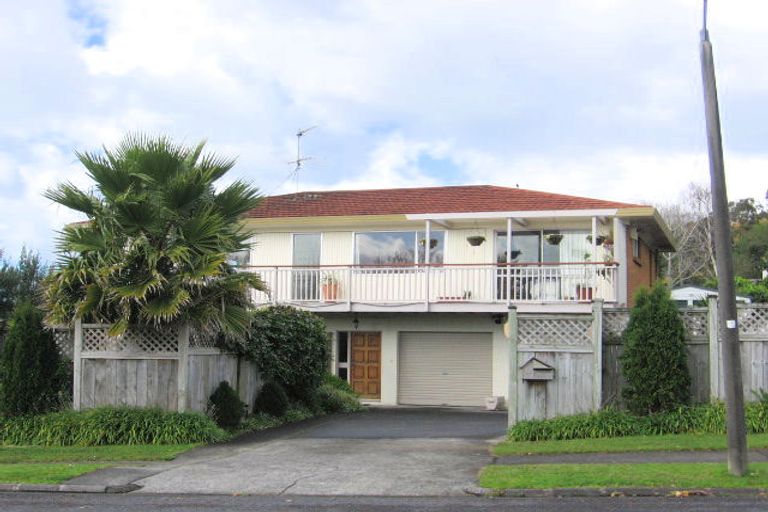 Photo of property in 11 Davita Place, Farm Cove, Auckland, 2012
