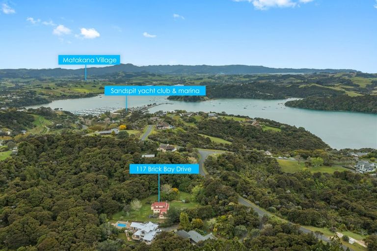 Photo of property in 117 Brick Bay Drive, Sandspit, Warkworth, 0982