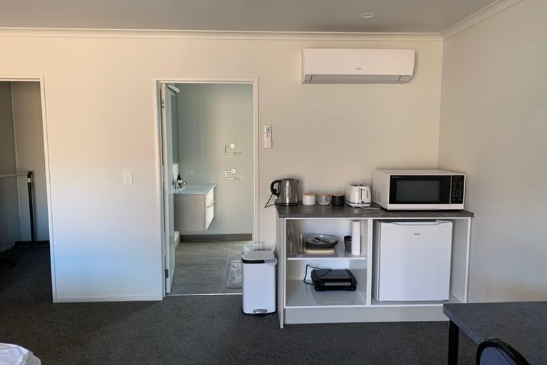 Photo of property in 2 Preston Drive, Arrowtown, 9302