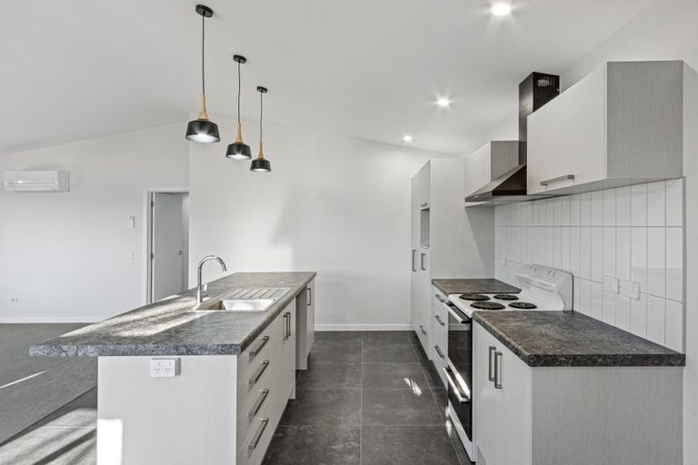 Photo of property in 5 Jeffares Place, Taradale, Napier, 4112