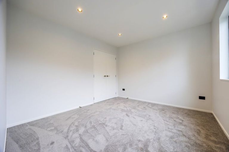 Photo of property in 8 Kartolina Crescent, Kumeu, 0810