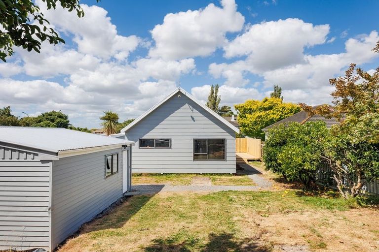 Photo of property in 4 Ngarimu Street, Roslyn, Palmerston North, 4414
