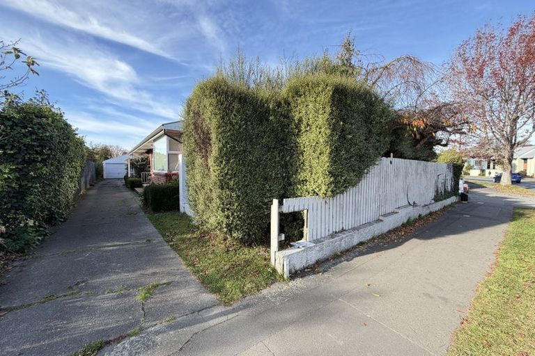 Photo of property in 1/16a Maidstone Road, Ilam, Christchurch, 8041