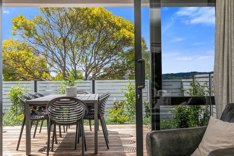Photo of property in 253 Devonport Road, Tauranga, 3110