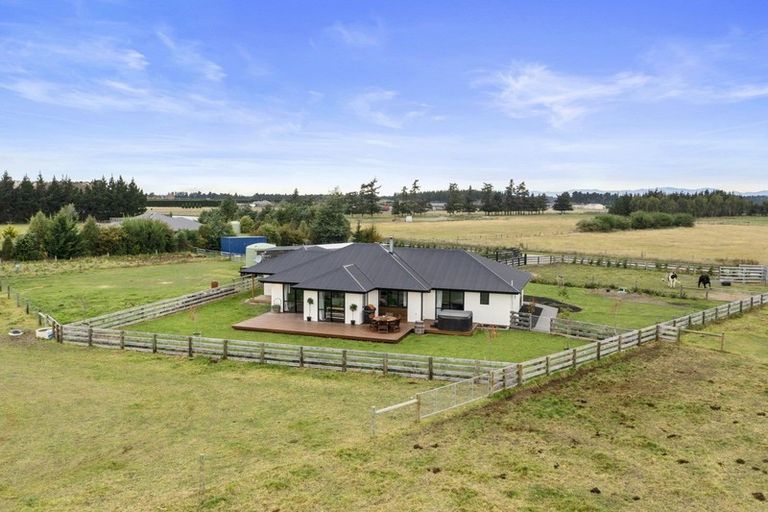 Photo of property in 174 Swamp Road, Loburn, Rangiora, 7472