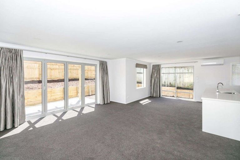 Photo of property in 3/1 Hibiscus Avenue, Hamilton Lake, Hamilton, 3204