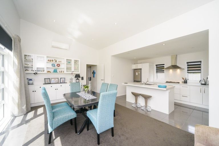 Photo of property in 3 Levi Place, Kelvin Grove, Palmerston North, 4414