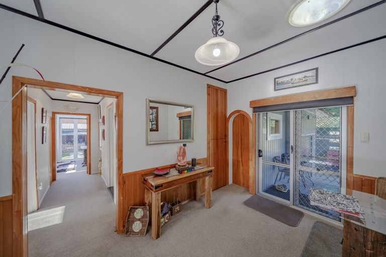 Photo of property in 24 Melville Street, Waipawa, 4210