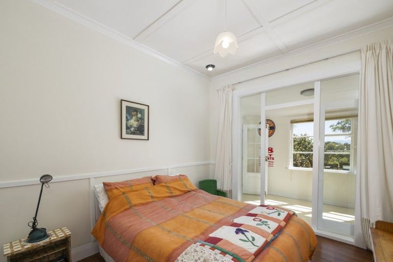 Photo of property in 190 Regent Street, Martinborough, 5711