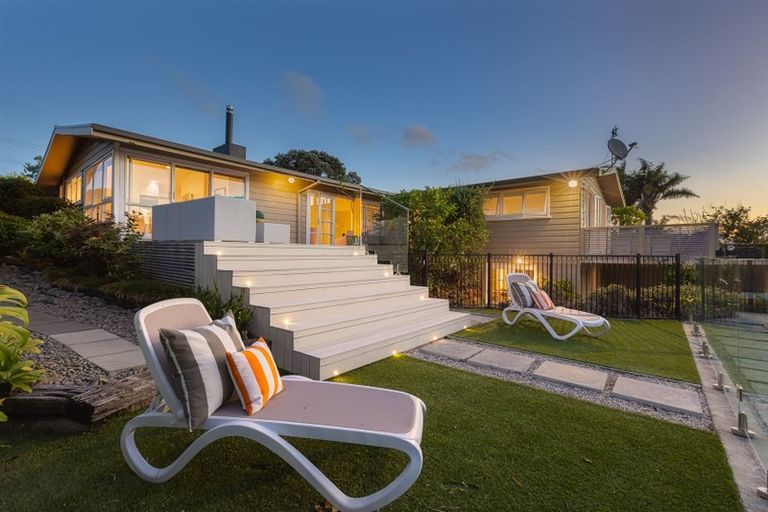 Photo of property in 74 Bleakhouse Road, Howick, Auckland, 2014