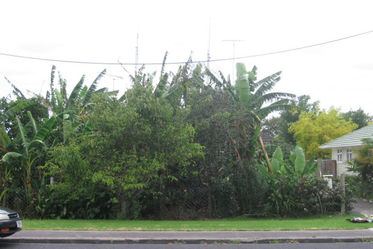 Photo of property in 26 Ocean View Road, Northcote, Auckland, 0627