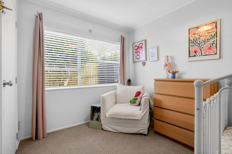 Photo of property in 2/47 Birkdale Road, Birkdale, Auckland, 0626