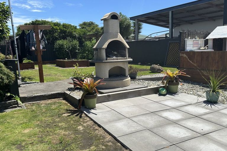 Photo of property in 31 Hutchins Street, Waitara, 4320