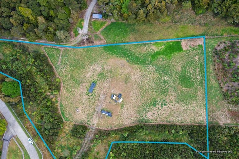 Photo of property in 16 Waymau Lane, Coatesville, 0792