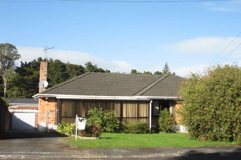 Photo of property in 15 Kelvyn Grove, Hillpark, Auckland, 2102