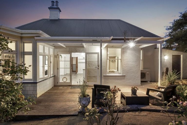 Photo of property in 30 Hobson Street, Saint Clair, Dunedin, 9012