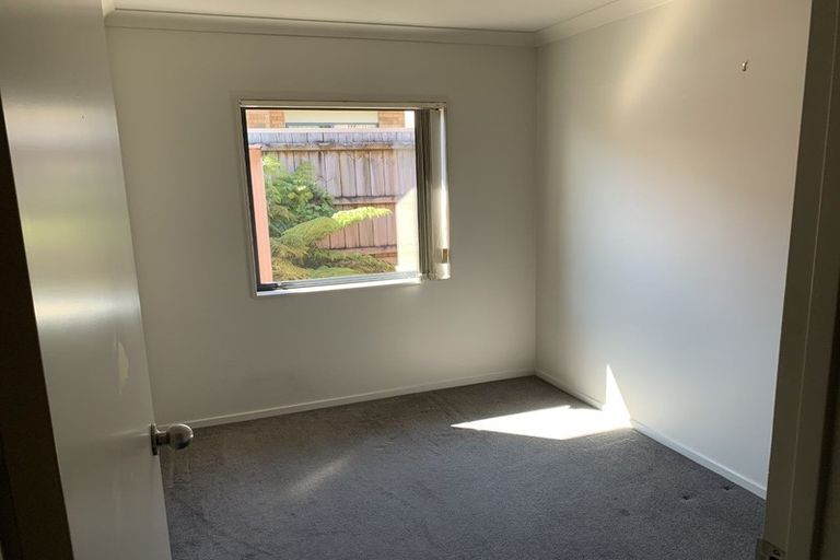 Photo of property in 42 Mandalay Place, Waiuku, 2123